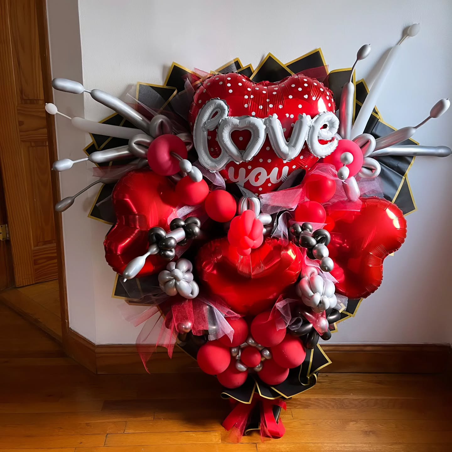 Red Love Balloon Bouquet
